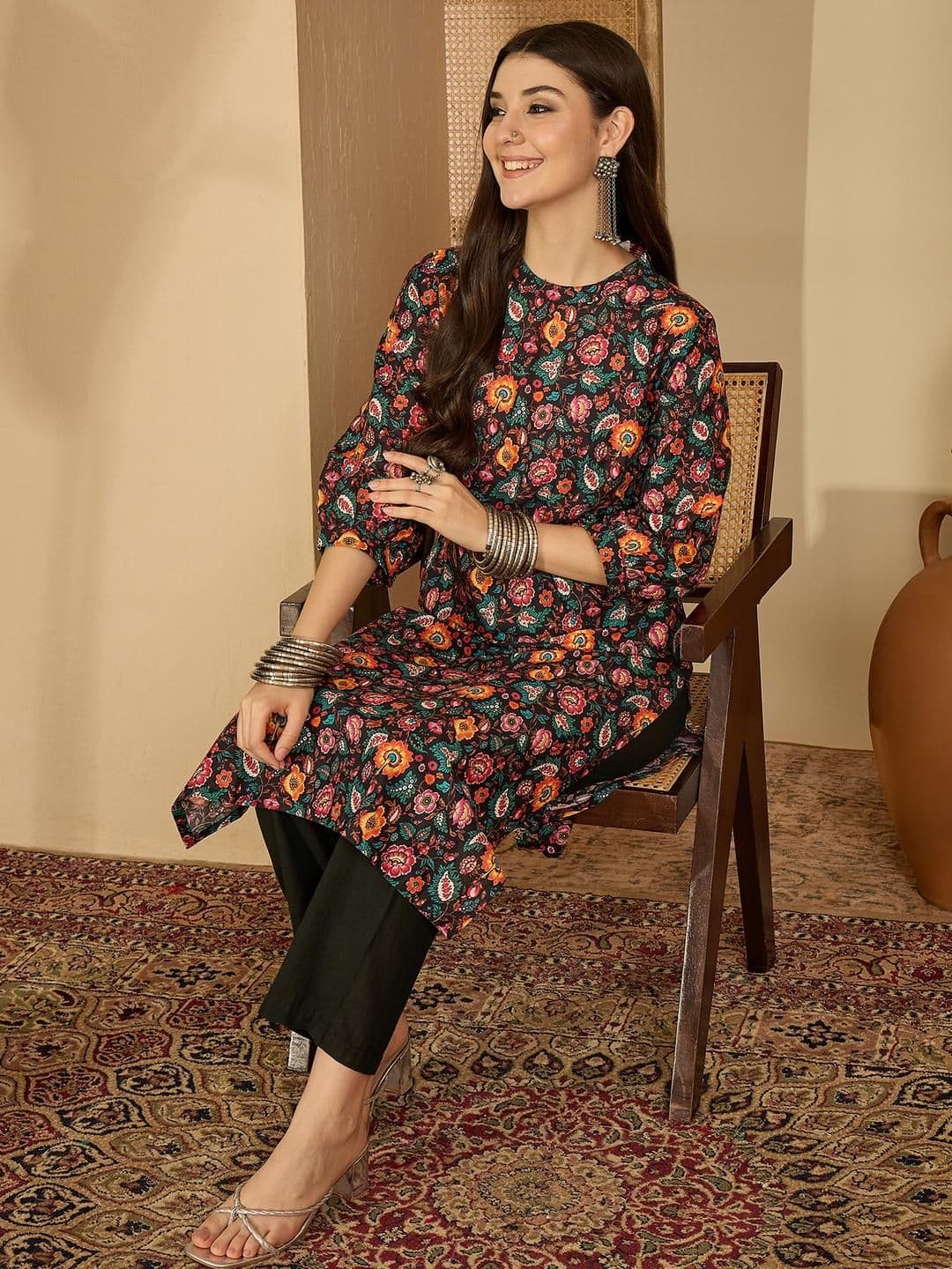 Sangria Women Black Cotton Kurtas - view 1