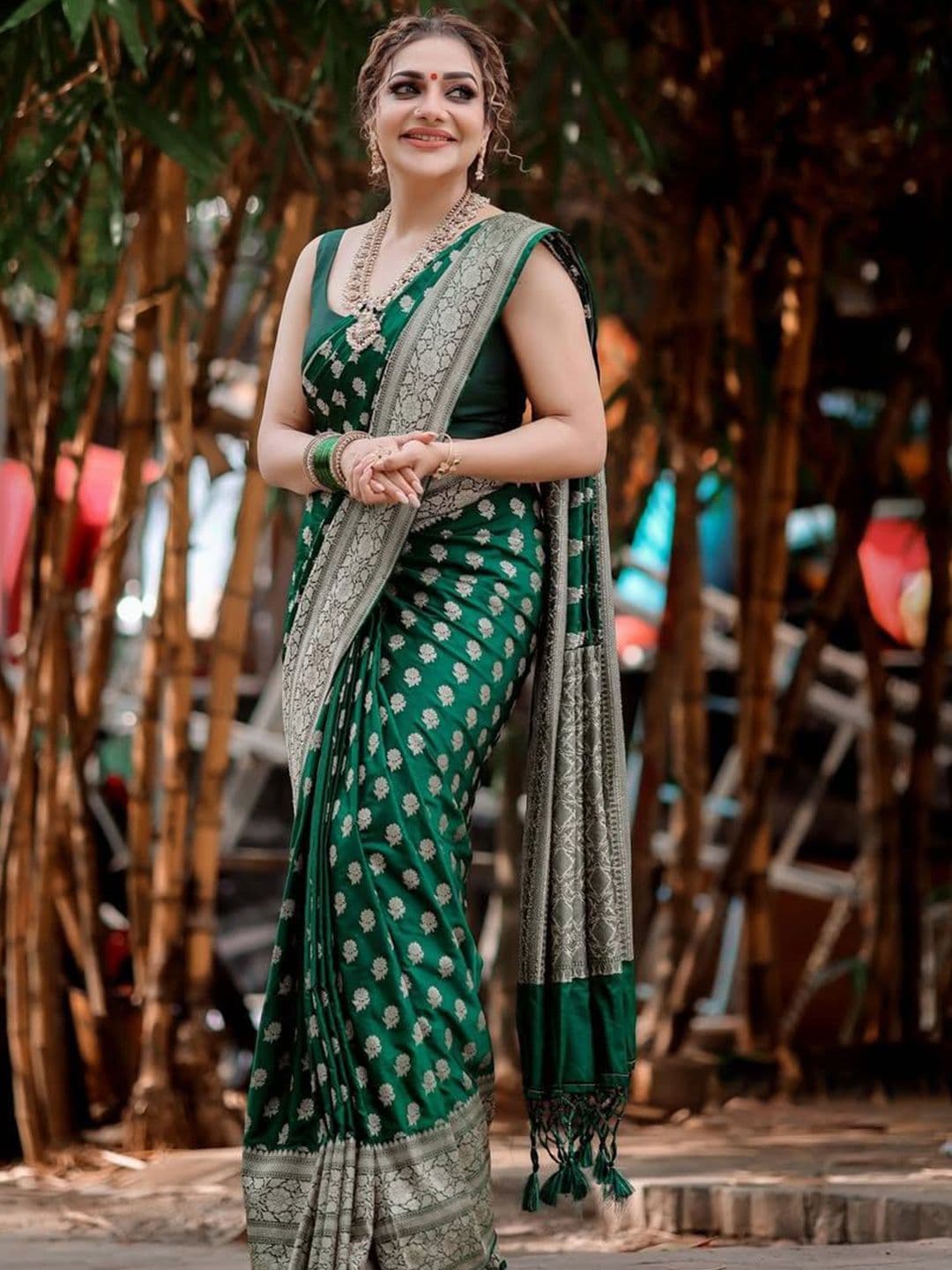 Shriyangan Ethnic Motifs Woven Design Zari Art Silk Kanjeevaram Saree - view 1