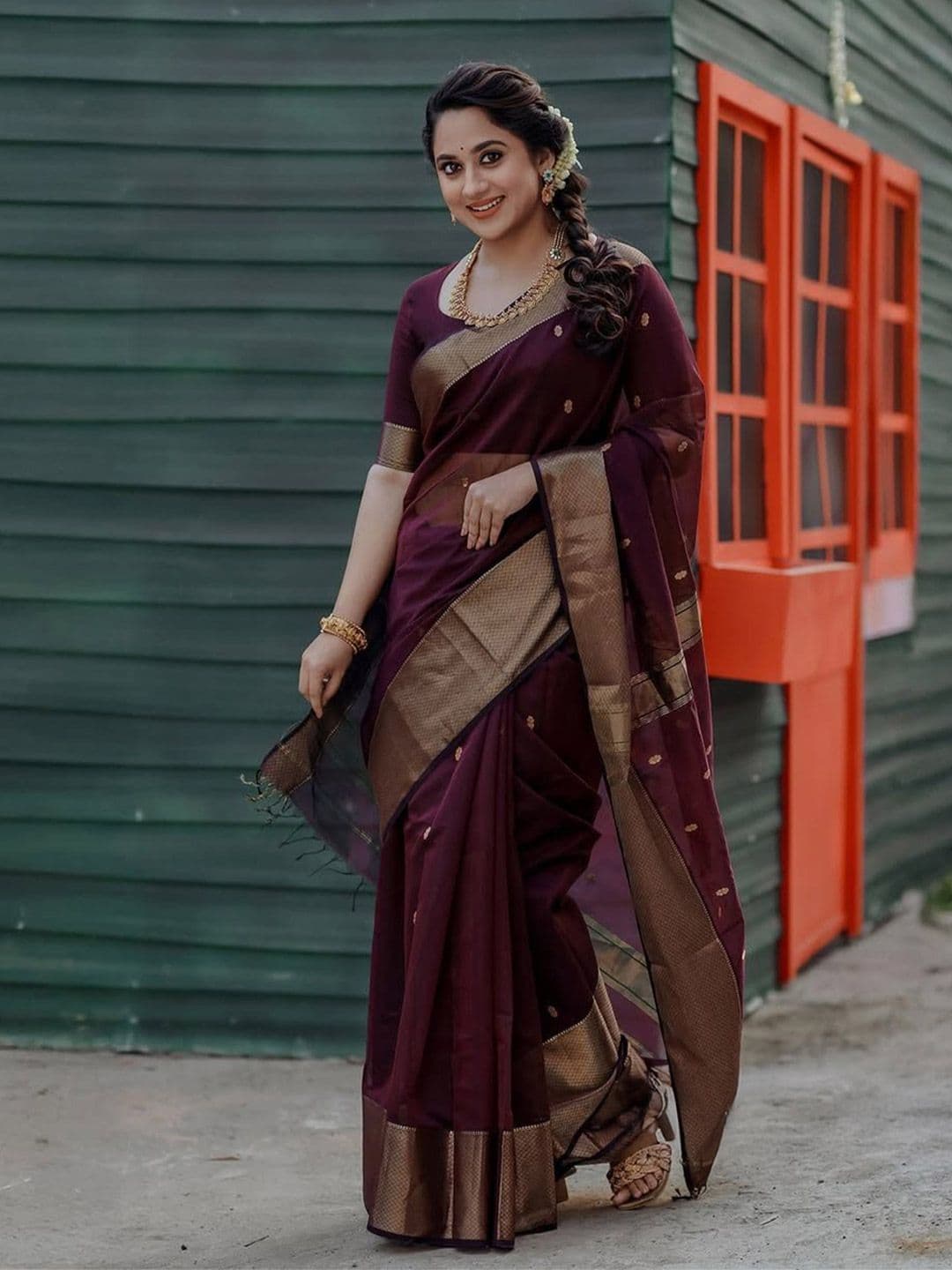 Shriyangan Woven Design Zari Kanjeevaram Saree - view 1