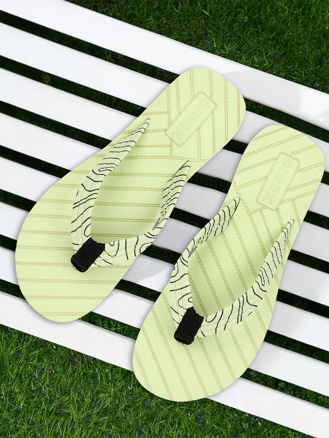 CIBEK Men Printed Thong Flip-Flops - view 1