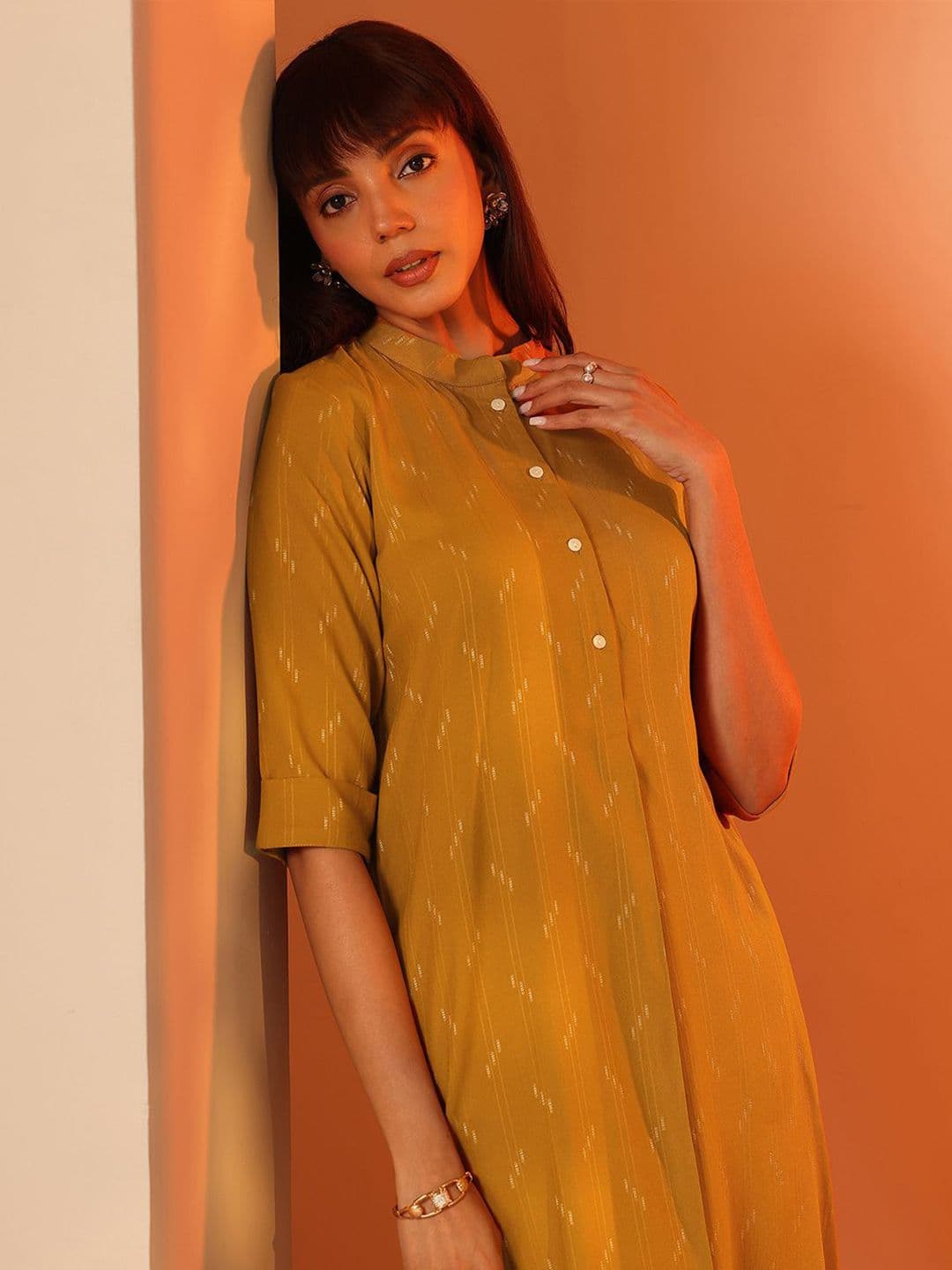 Gerua By Libas Women Woven Design Mandarin Collar Straight Kurta - view 1