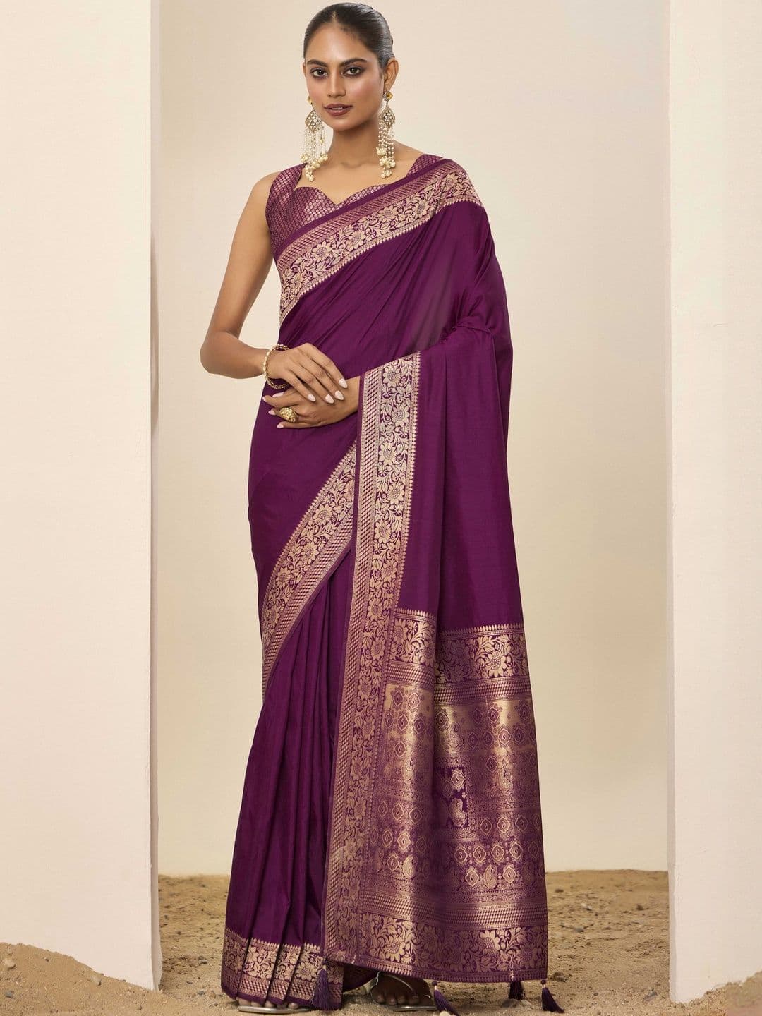 HERE&NOW Women Wine Dola Silk Plain Woven Design Jacquard Saree - view 1