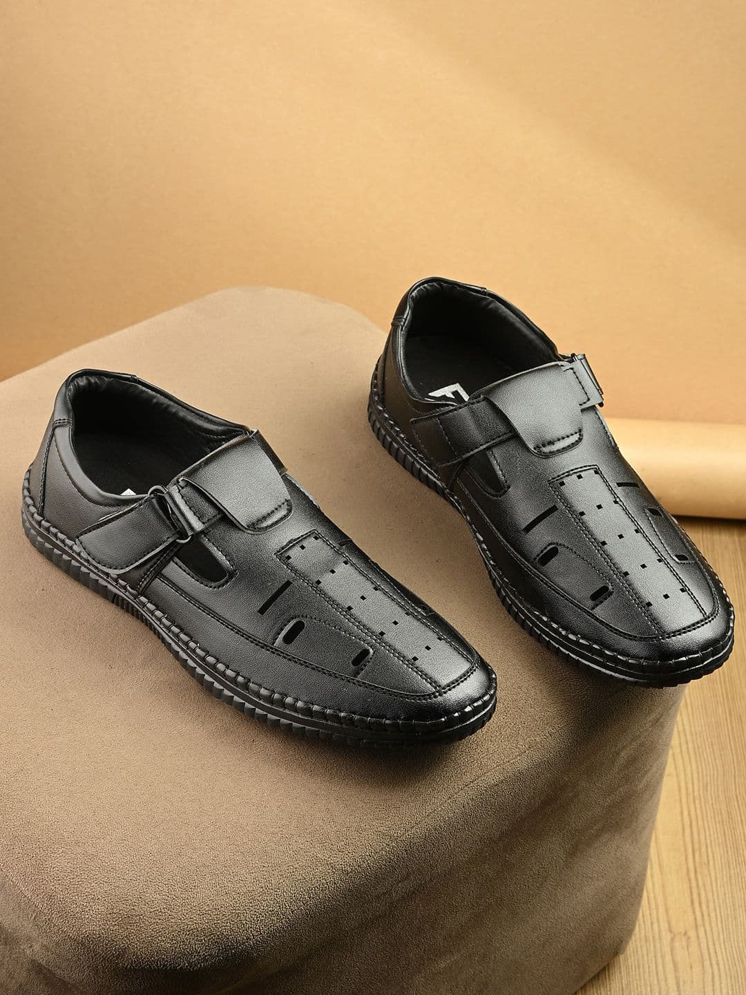 FAV SHOES Men Velcro Shoe-Style Sandals - view 1