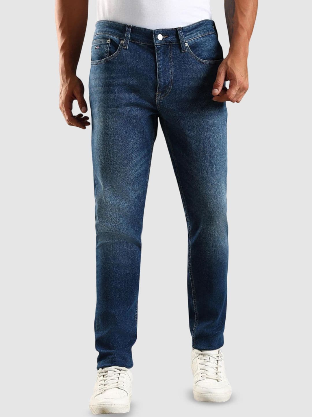Tommy Hilfiger Men Slim Fit Mid-Rise Light Fade Stretchable Jeans - view 1
