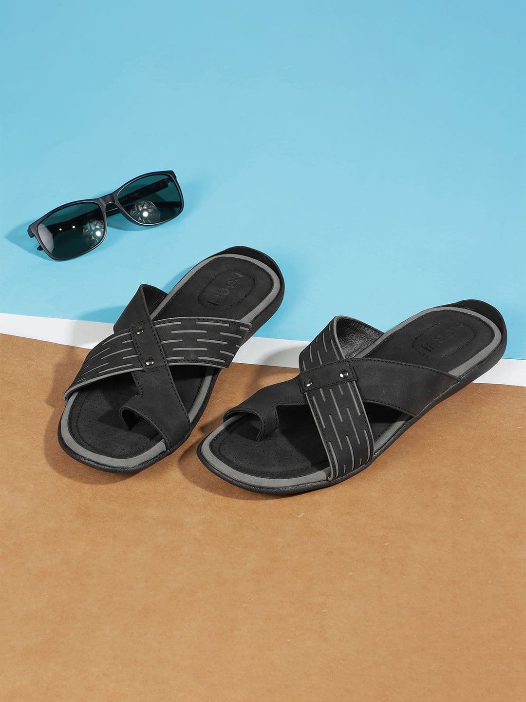 Mochi Men Solid Comfort Sandals - view 1