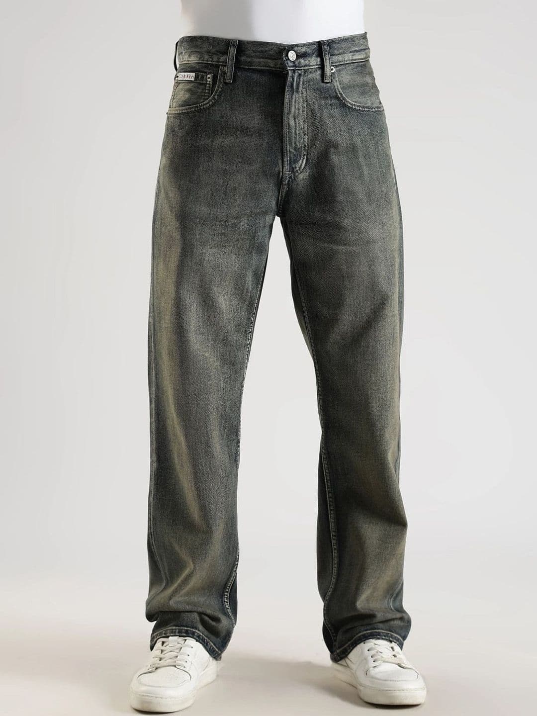 Calvin Klein Jeans Men Straight Fit Mid-Rise Light Fade Jeans - view 1