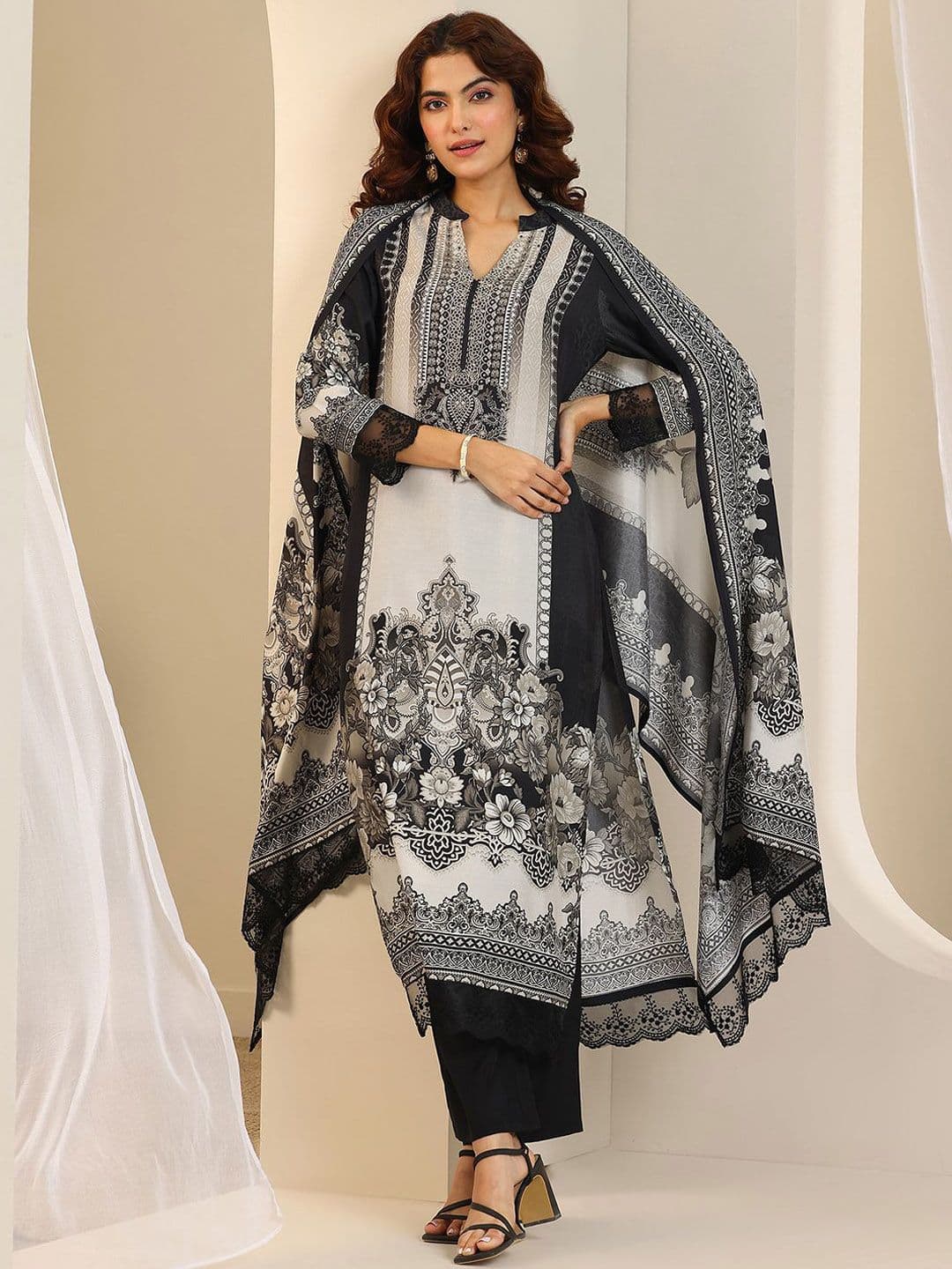 Libas Women Ethnic Motifs Printed Regular Kurta with Trousers & Dupatta - view 1