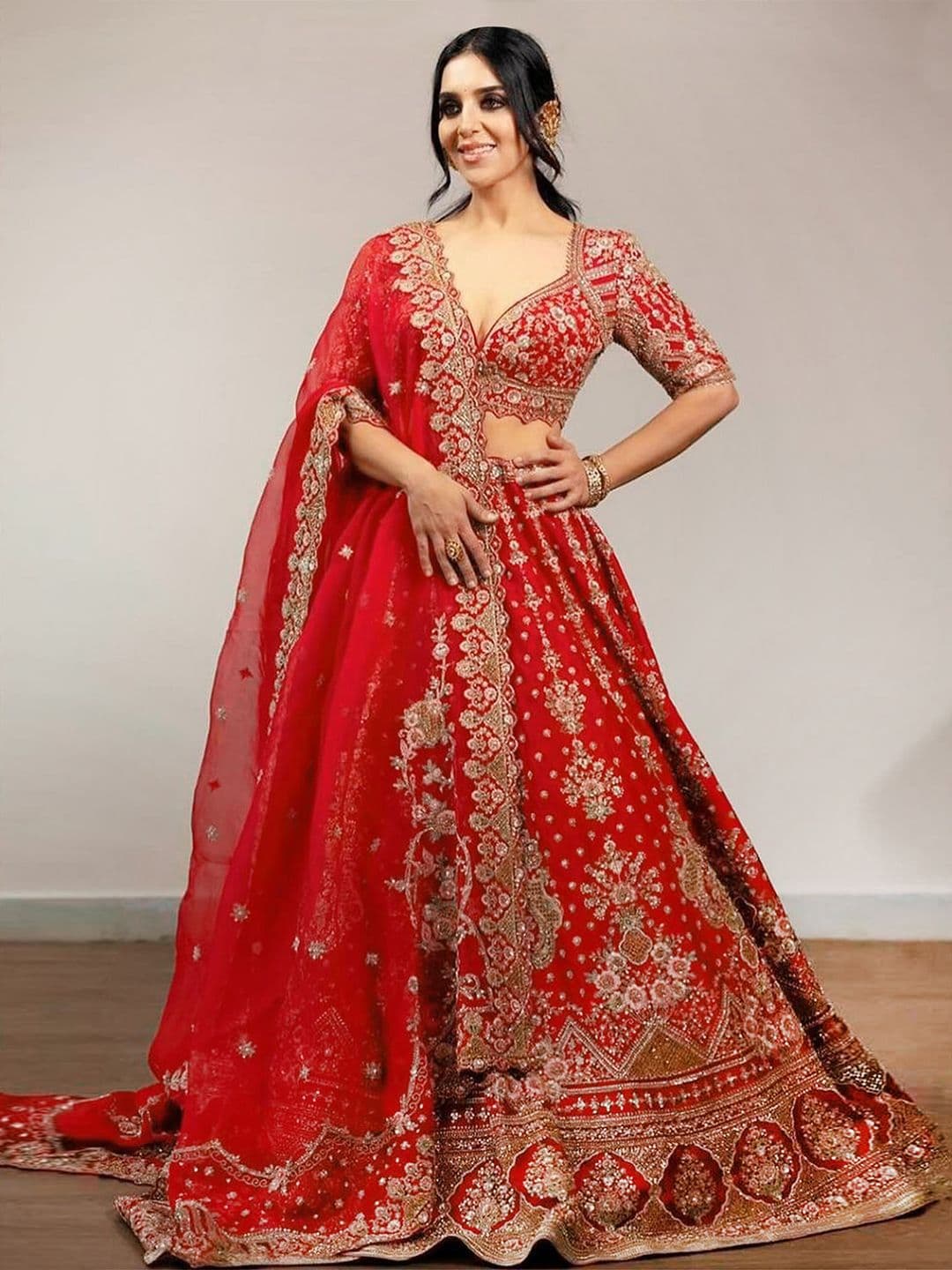 Trendmalls Embroidered Sequinned Semi-Stitched Lehenga & Unstitched Blouse With Dupatta - view 1