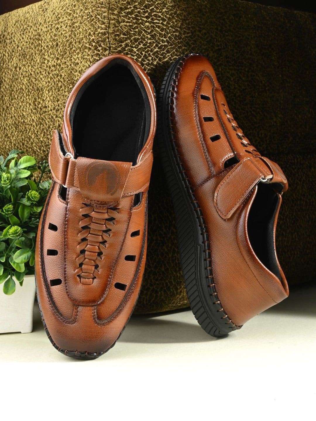Rising Wolf Men Shoe-Style Sandals - view 1