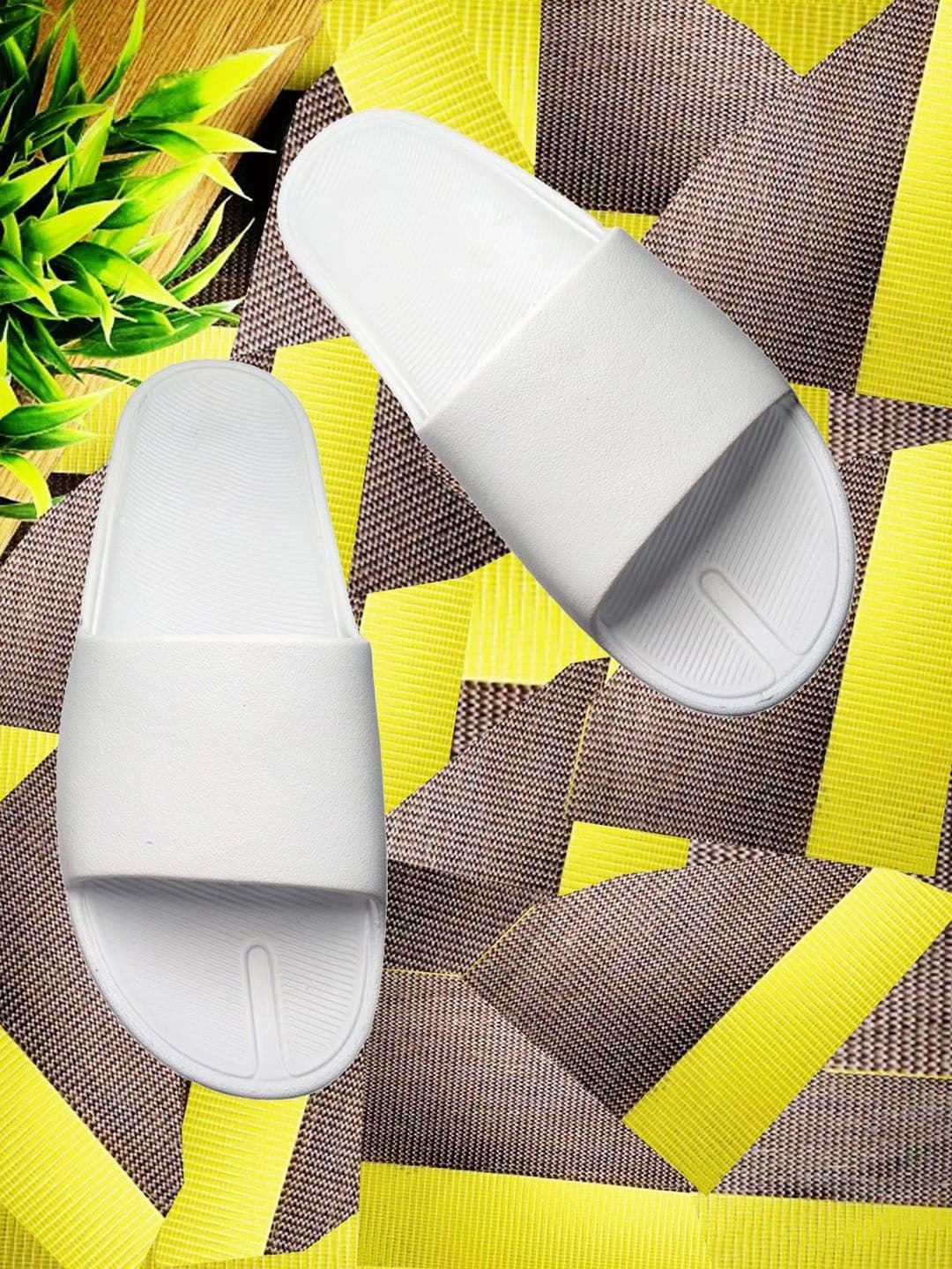 LIFA TRADERS Men White Solid EVA Thong Flip-Flops - view 1