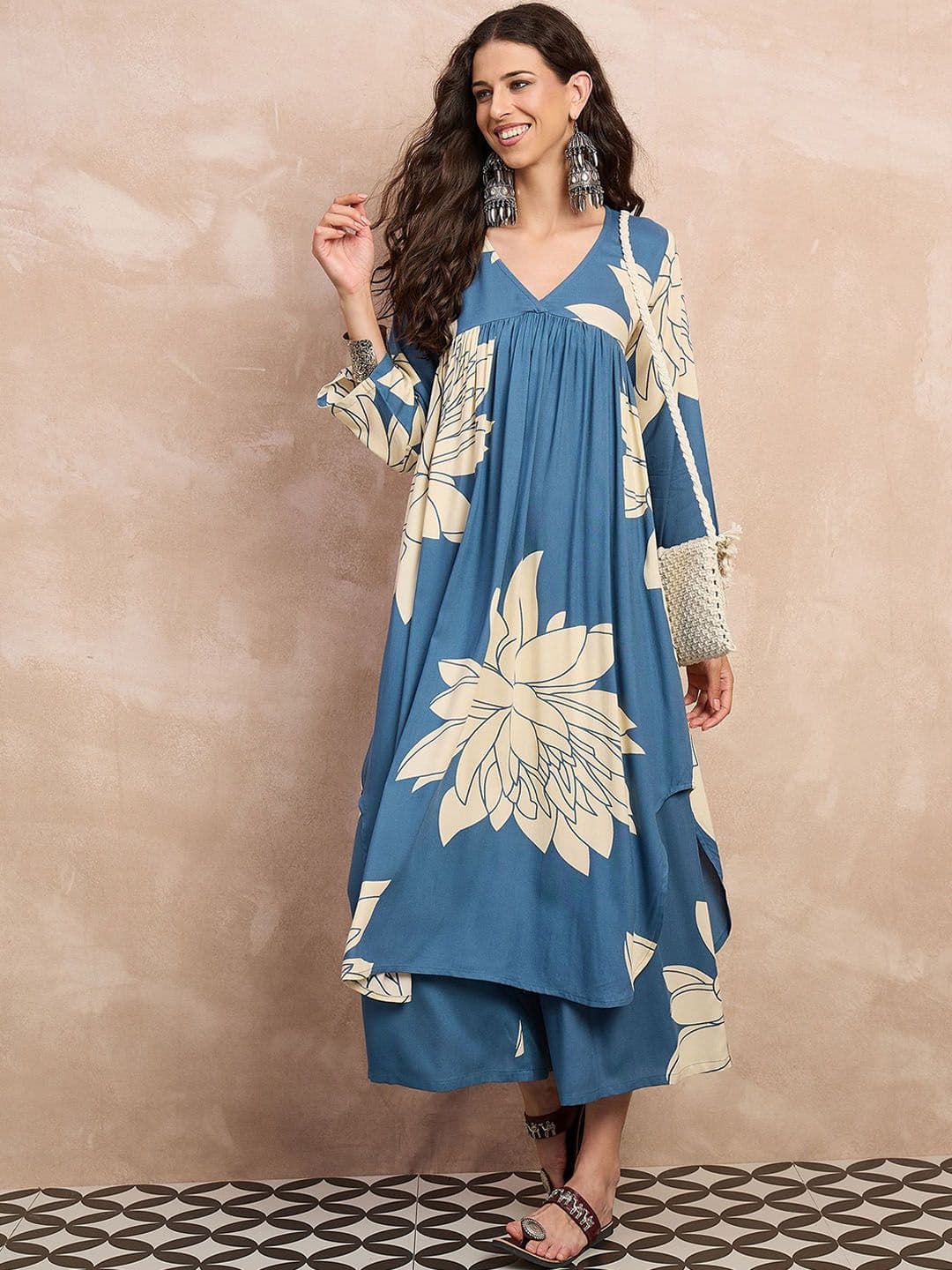 InWeave Women Floral Printed A-Line Kurta with Palazzos - view 1