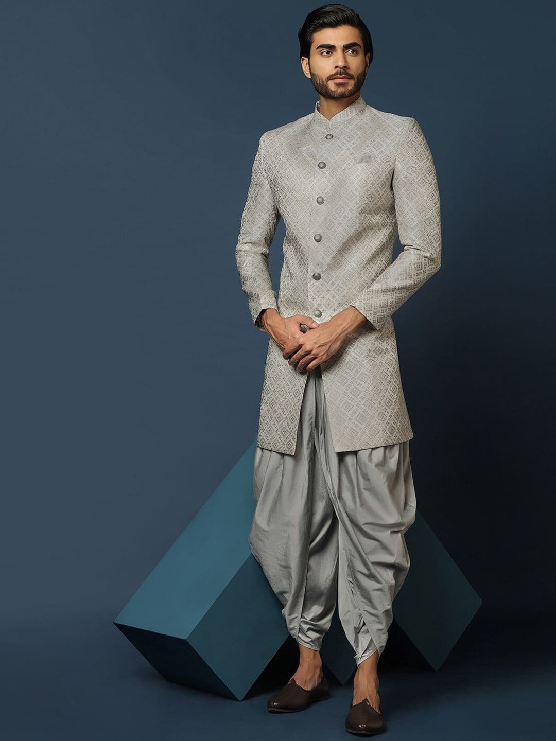 KISAH Men Self-Design Cotton Indowestern Sherwani Set