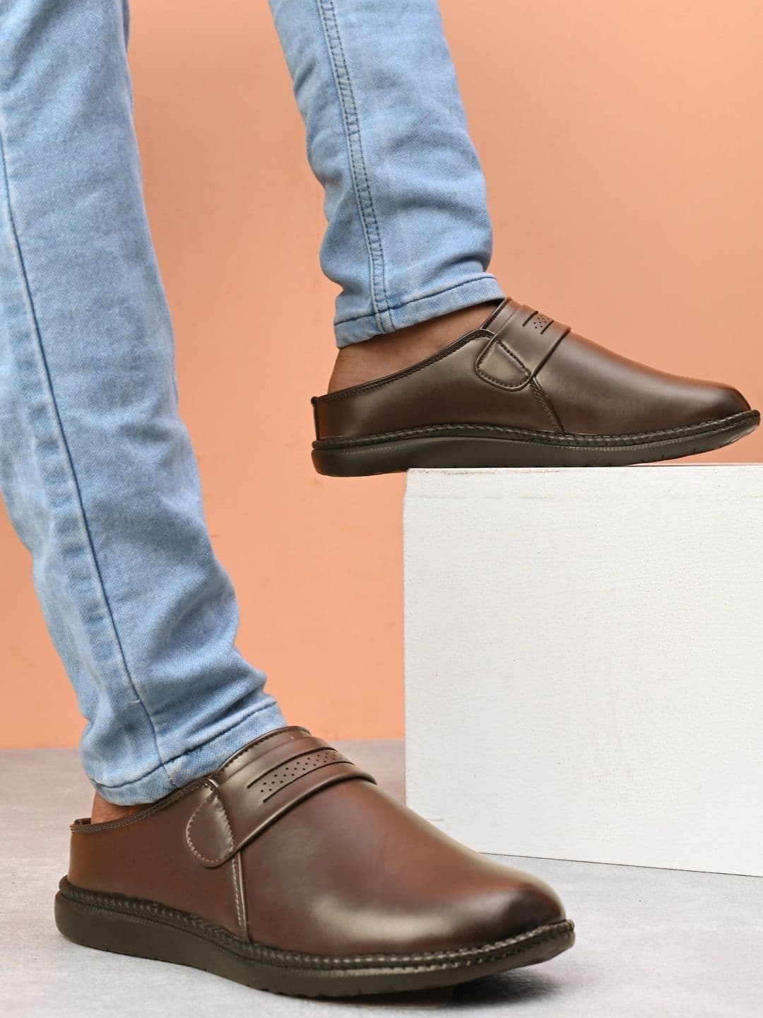 HERE&NOW Men Brown Closed-Toe Comfort Sandals - view 1