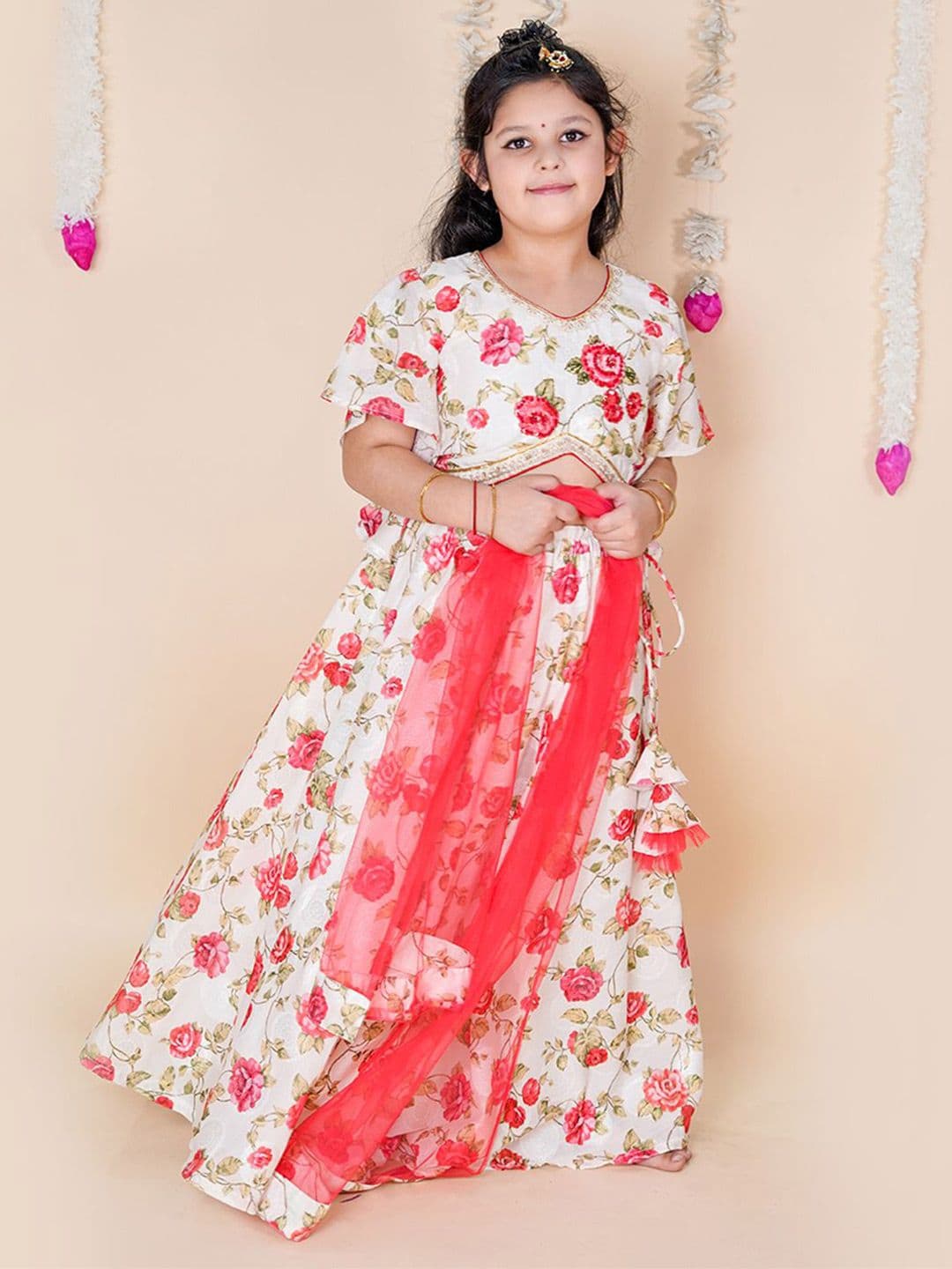 Chanda Mama Girls Embellished Sequinned Ready to Wear Lehenga & Blouse With Dupatta - view 1