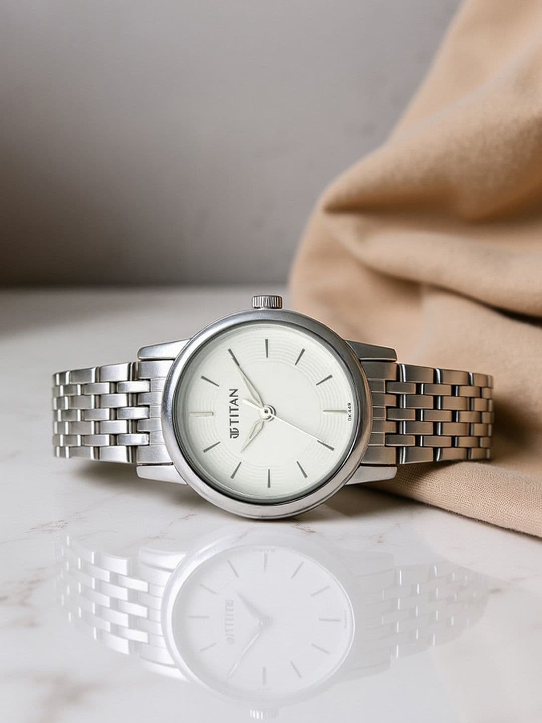 Titan Quartz Analog With White Dial Watch For Women - Nt2593sm04 - view 1