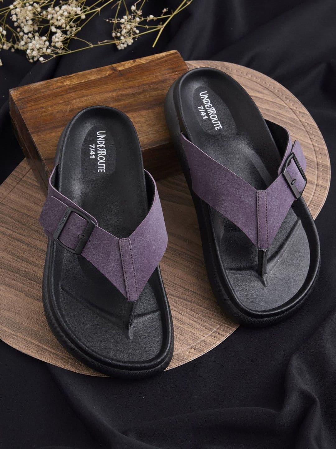 UNDERROUTE Buckle Cushioned footbed Comfort Sandals - view 1