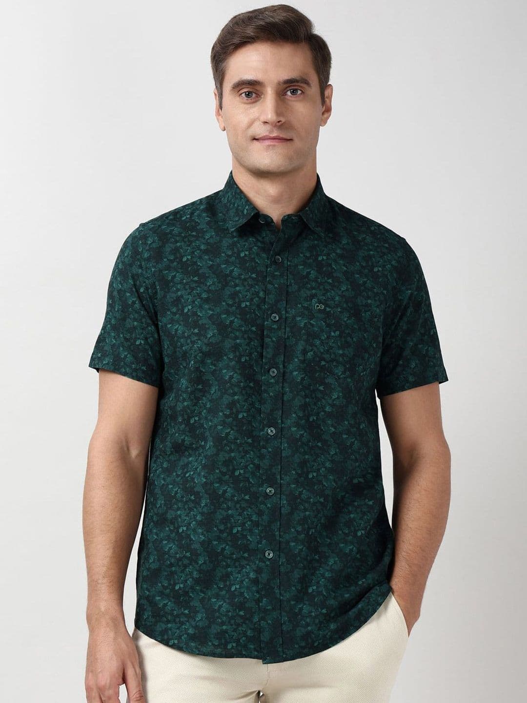 Peter England Casuals Men Slim Fit Floral Printed Spread Collar Pure Cotton Casual Shirt - view 1
