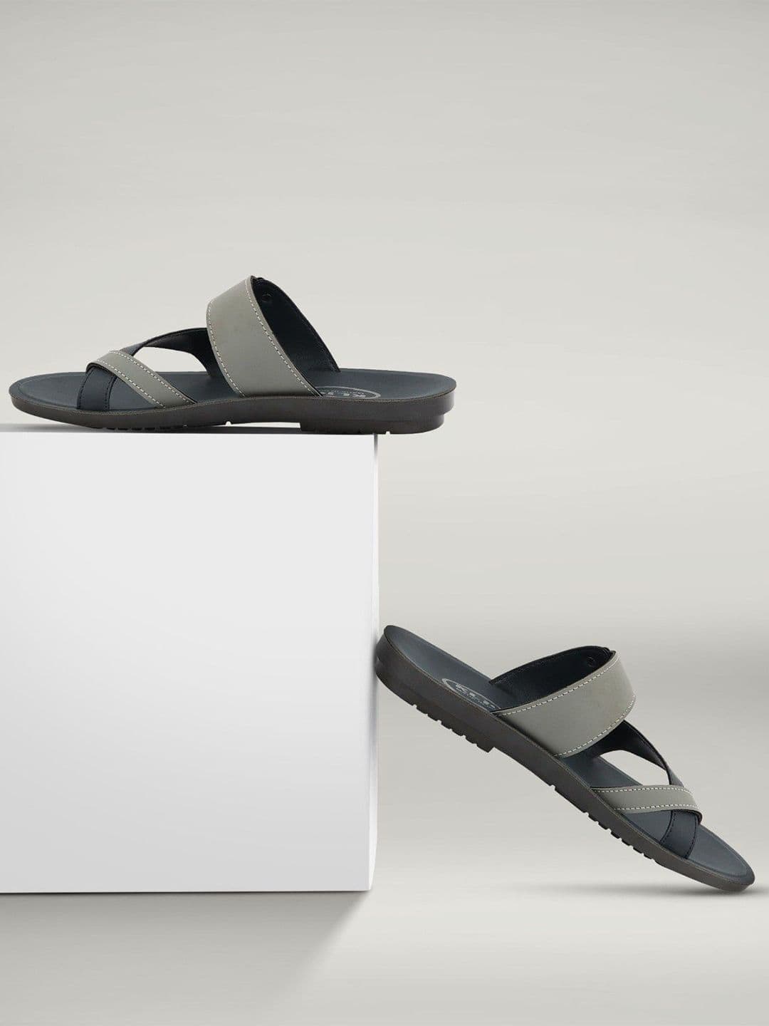 BIRDE Printed Sliders Patterned Outsole Flip Flops - view 1