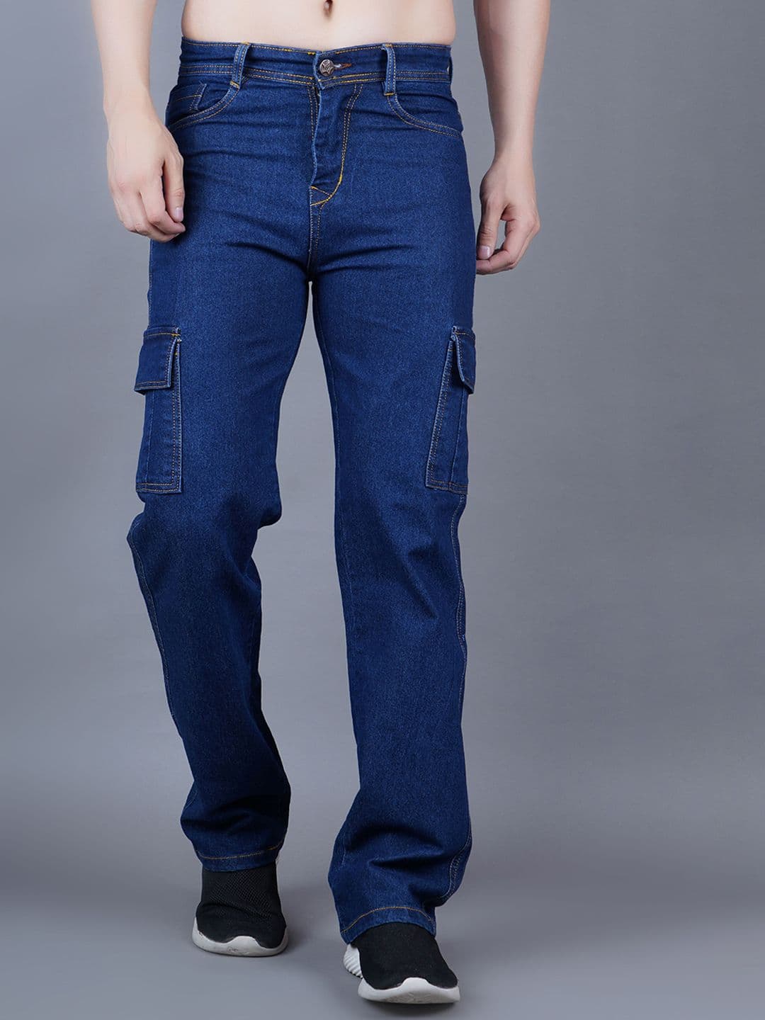 MaverIQ Men Classic Baggy Fit Mid-Rise Stretchable Denim Cargo Jeans - view 1