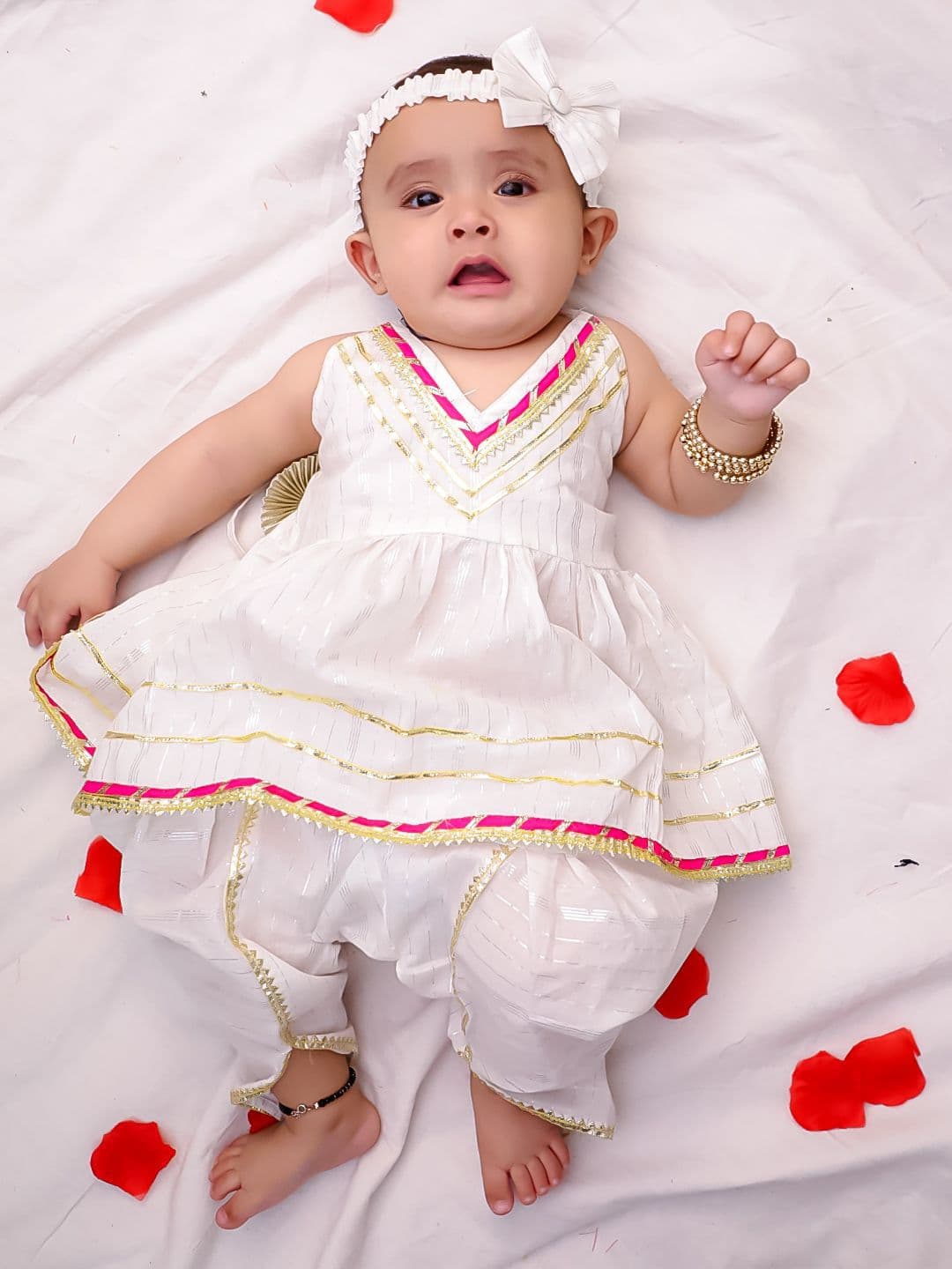 BownBee Kids Embroidered Gotta Patti Pure Cotton Kurta & Dhoti Pants