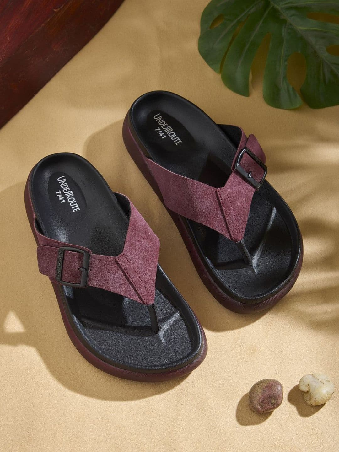 UNDERROUTE Men Comfort Sandals With Buckle - view 1