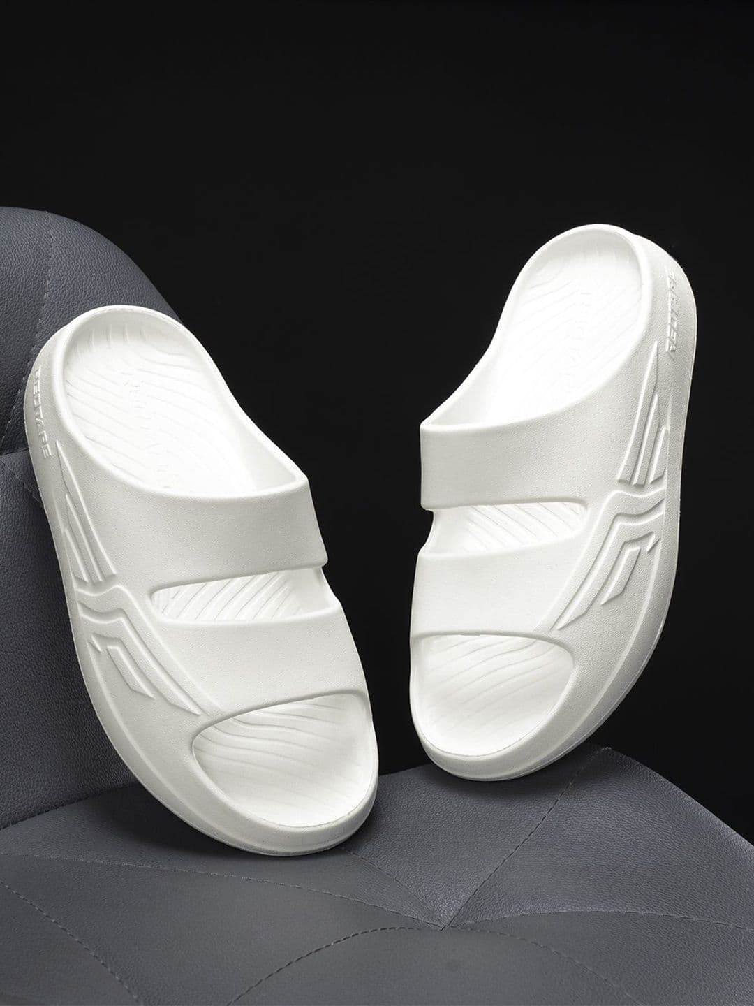 Red Tape Men Lightweight Sliders - view 1