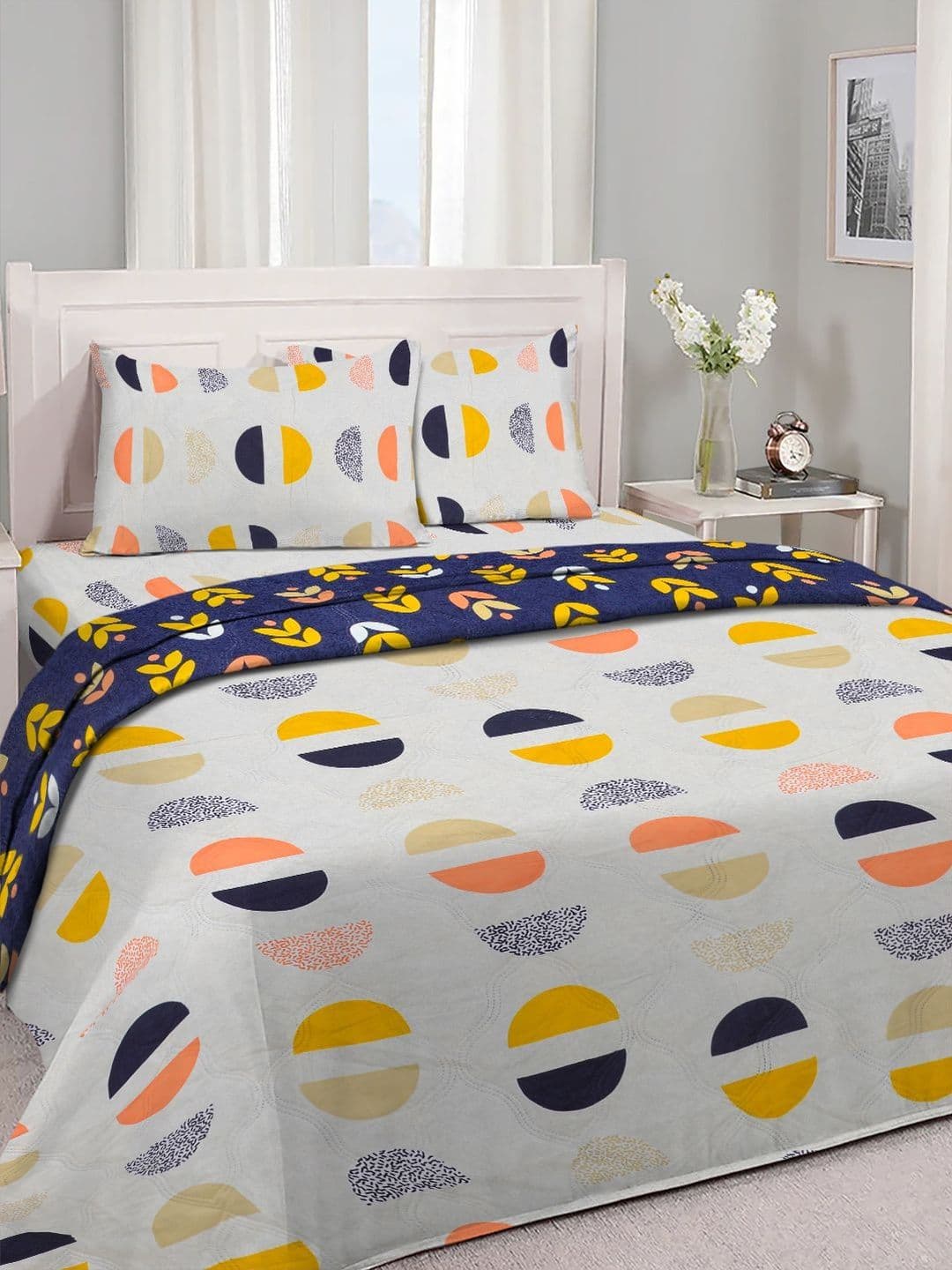 Myntra Elegant Homes Geometric Polycotton 4 Piece Double King Fine Bedding Set - view 1