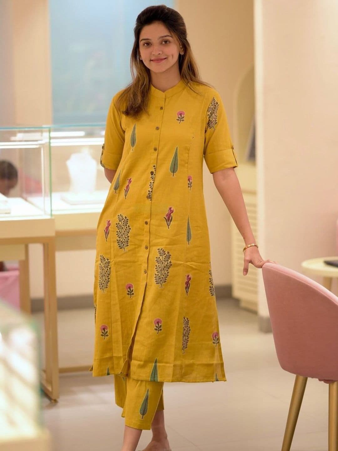 SOMAPAH Women Floral Printed Regular Kurta with Trousers - view 1