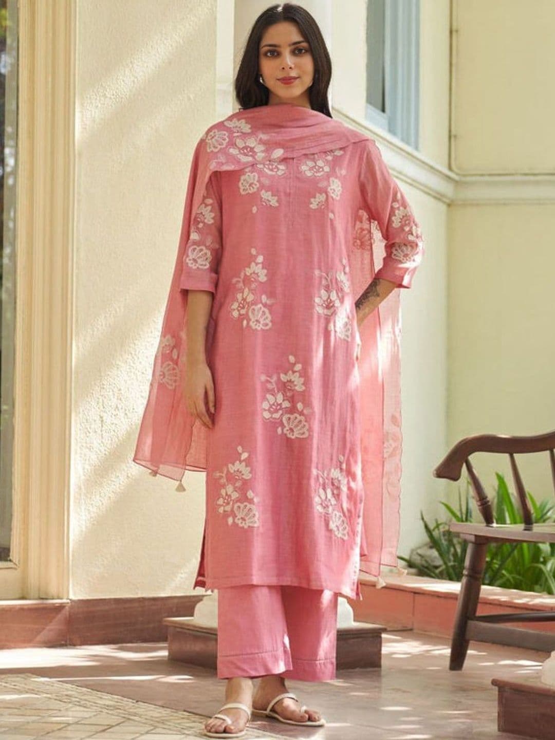 Moda Rapido Women Printed Silk Blend Kurta Sets With Dupatta - view 1