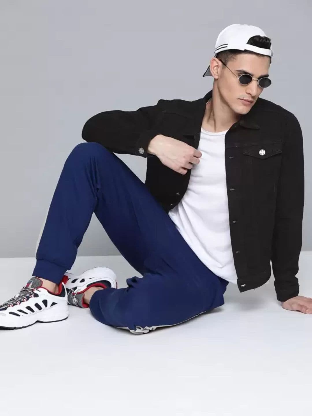 LINARIA Men Spread Collar Solid Cotton Denim Jacket - view 1