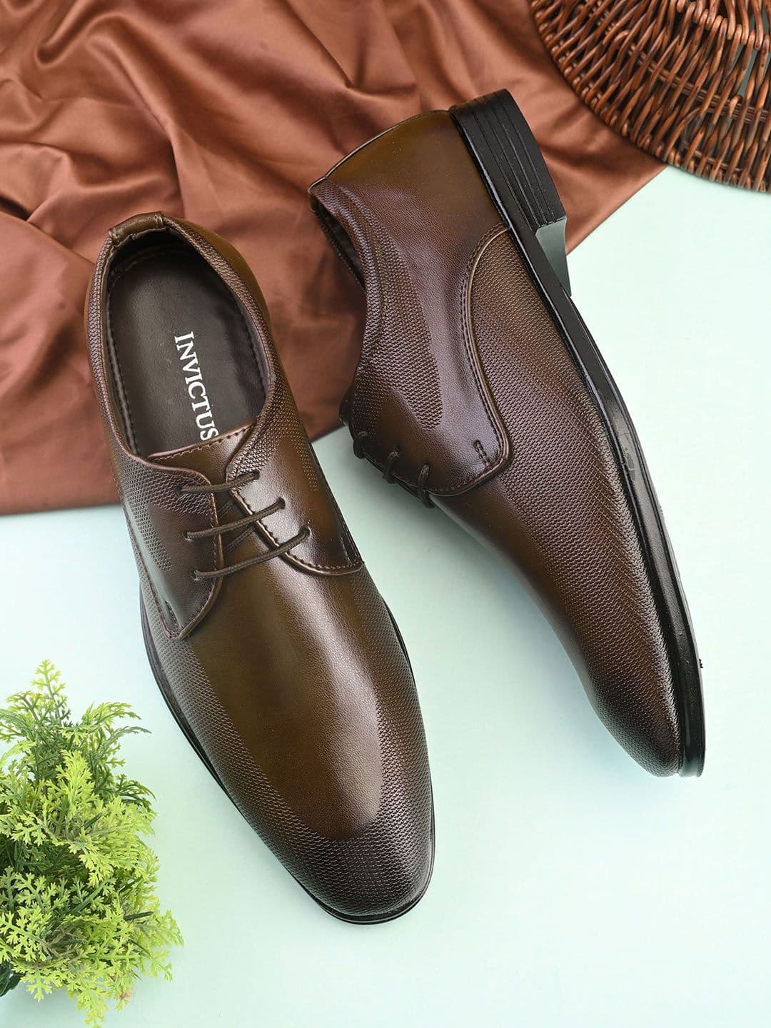INVICTUS Men Textured Formal Derbys - view 1