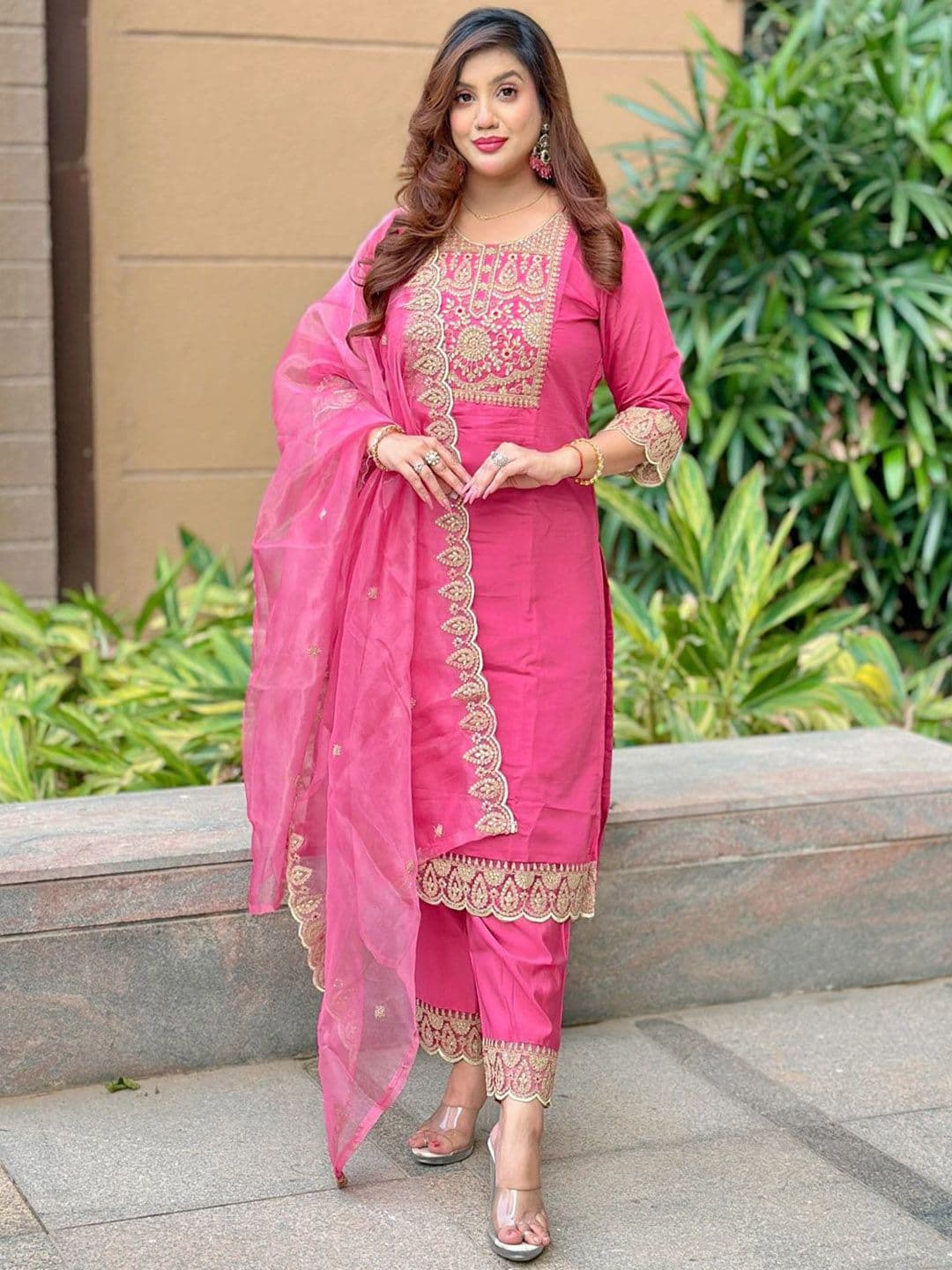 VredeVogel Women Ethnic Motifs Embroidered Kurta with Trousers & Dupatta Kurta Sets - view 1