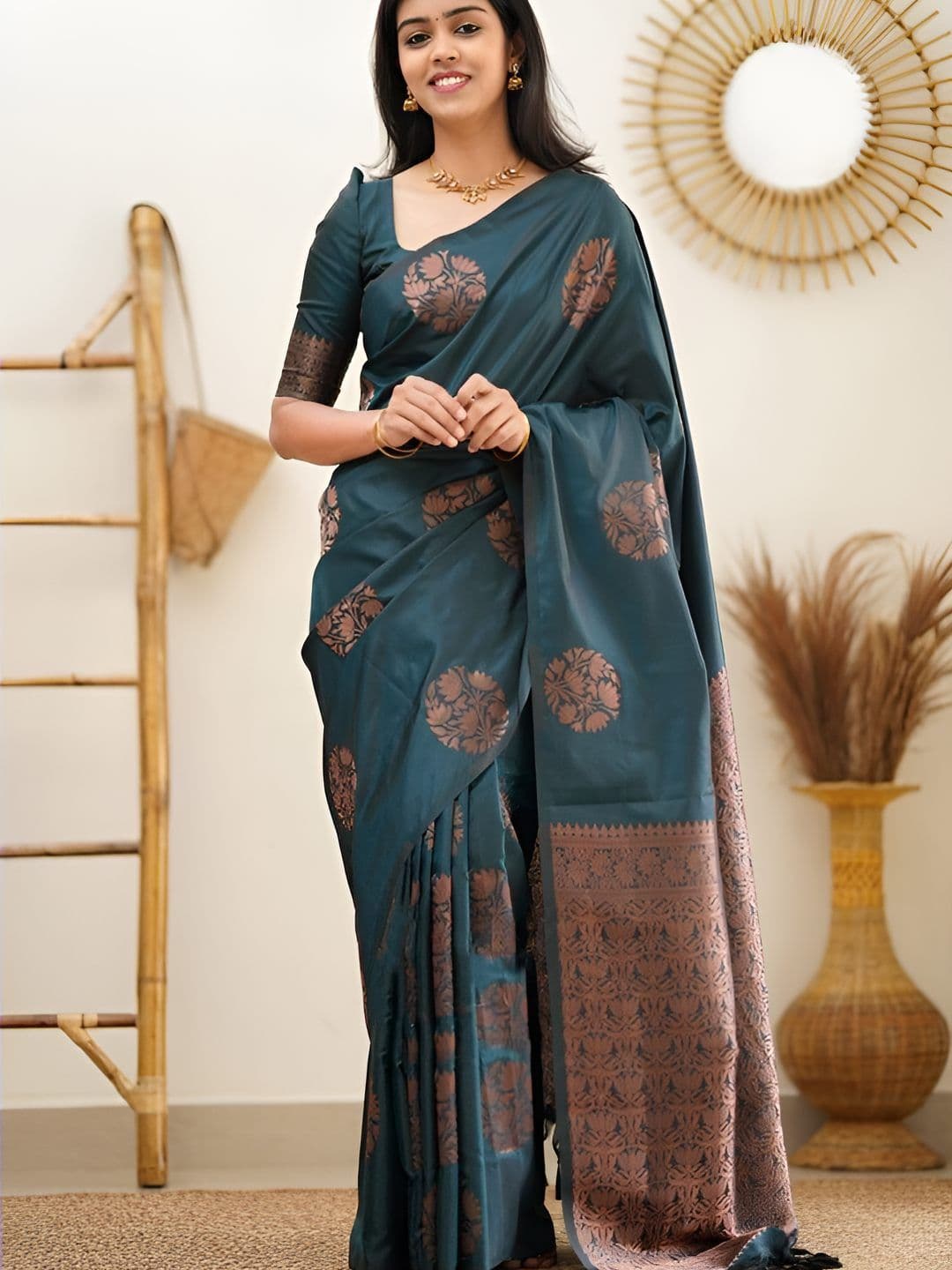 Shriyangan Ethnic Motifs Zari Art Silk Kanjeevaram Saree - view 1