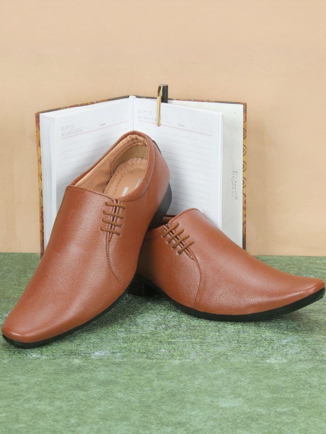Groofer Men Synthetic Leather Formal Shoes - view 1