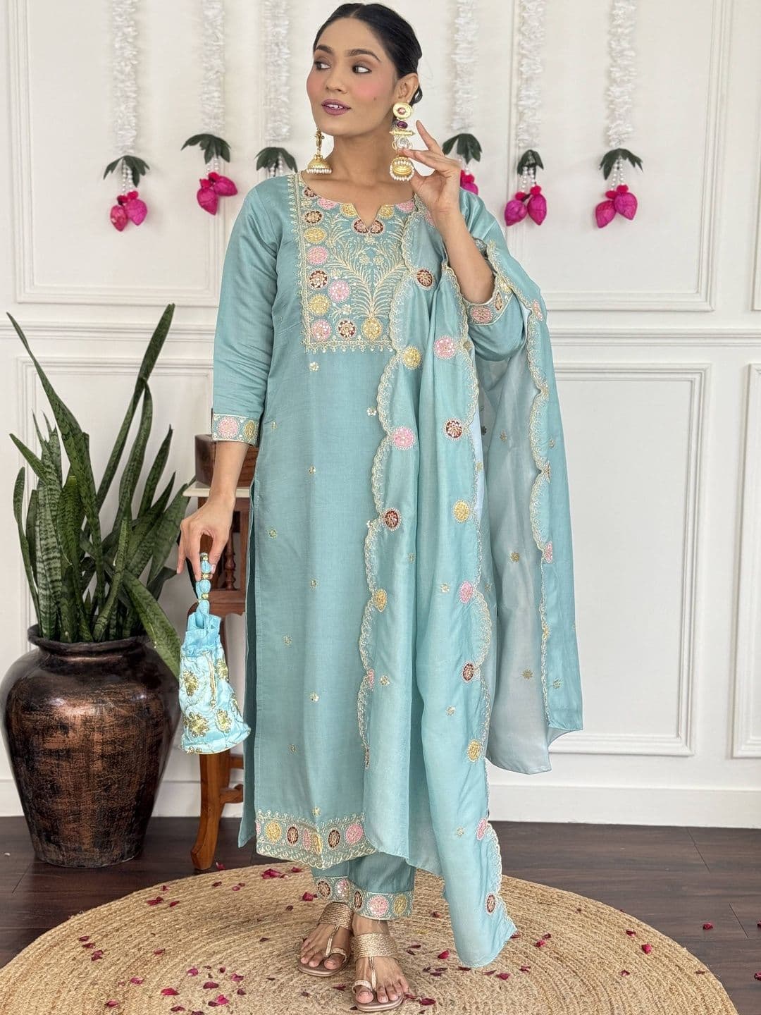 SUPPAR SLEAVE Women Ethnic Motifs Embroidered Kurta Set - view 1