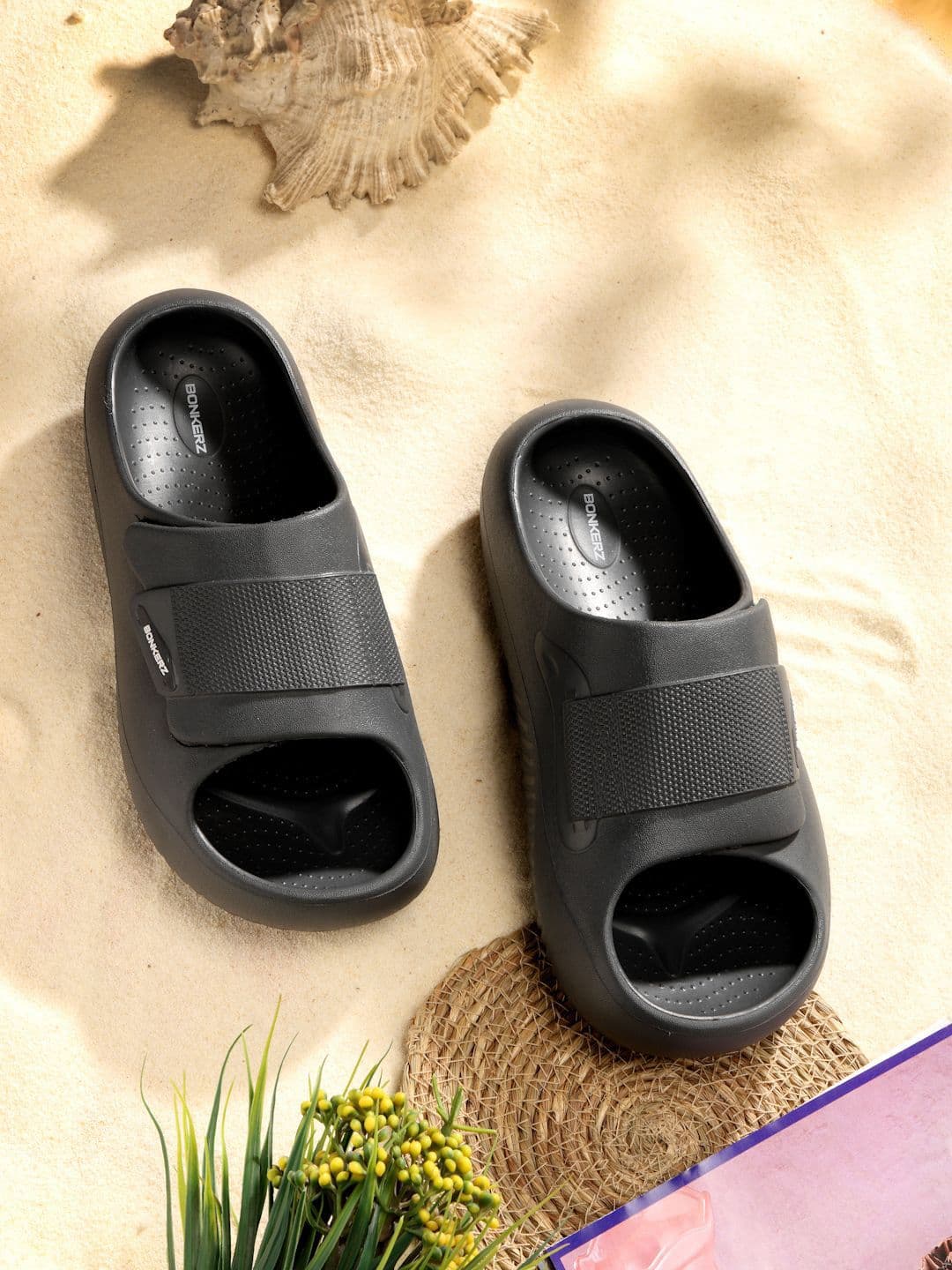 Bonkerz Men Solid Casual Sliders - view 1