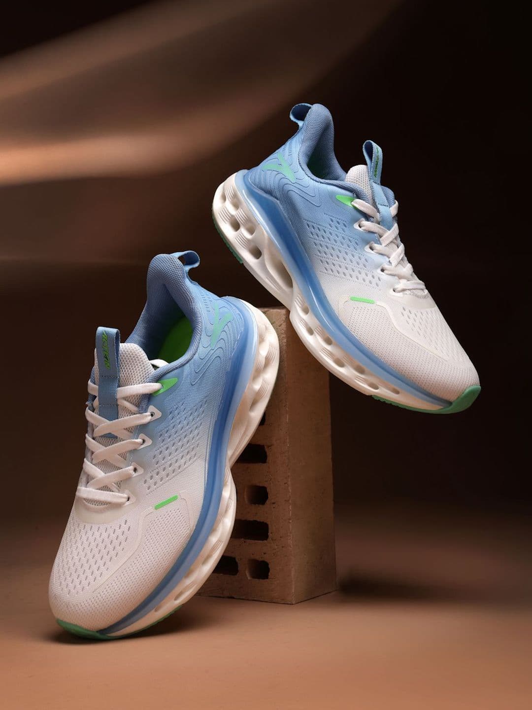 Action Men Mesh Running Non-Marking Sports Shoes - view 1