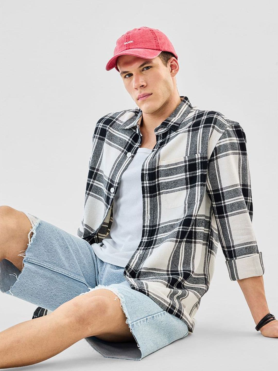 Snitch Men Relaxed Fit Buffalo Checked Spread Collar Pure Cotton Casual Shirt - view 1