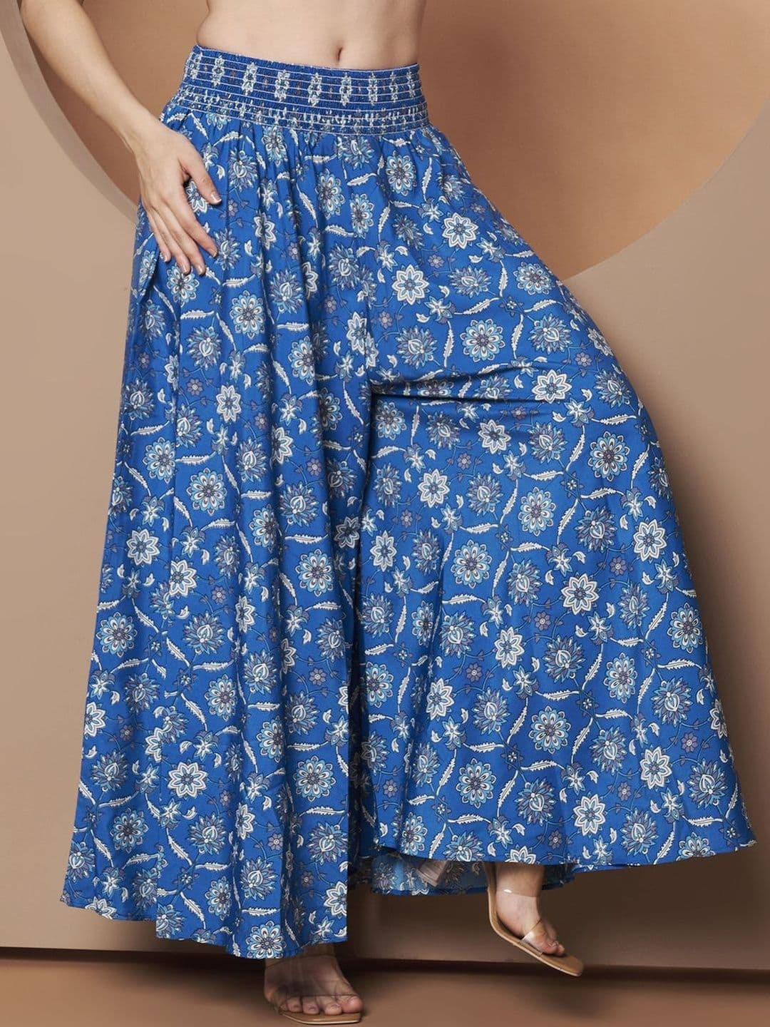 LookShine Women Floral Printed Flared Palazzos - view 1