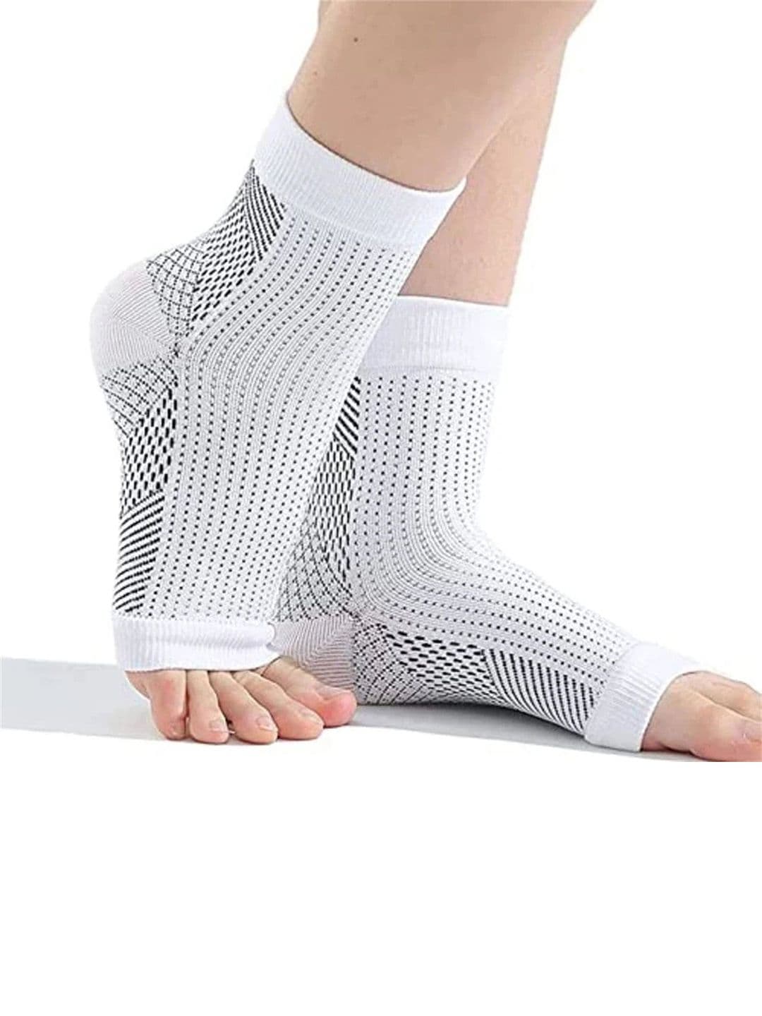 ZULU Pack of 2 Neuro Patterned Compression Ankle Socks - view 1