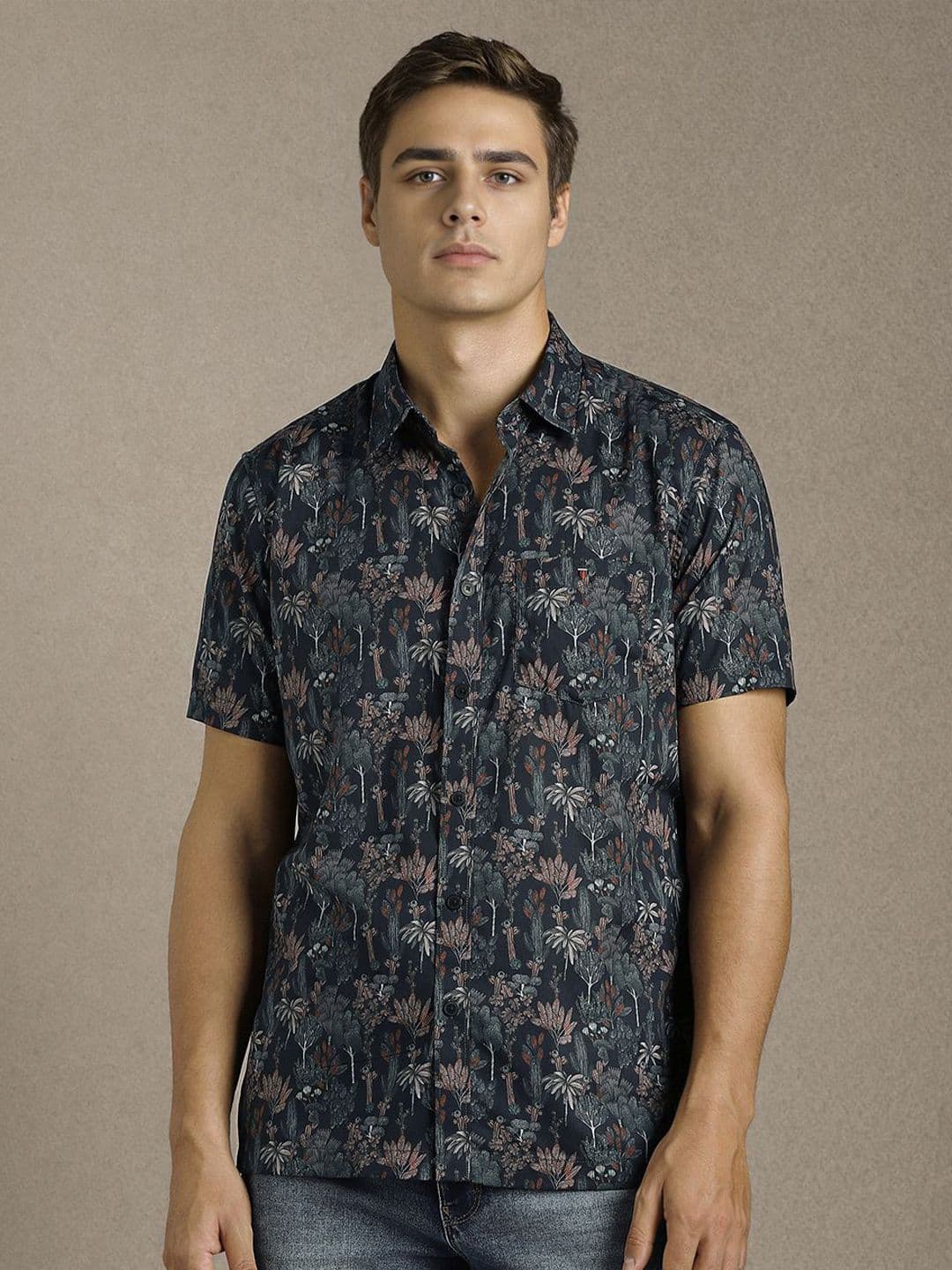 Louis Philippe Jeans Men Floral Printed Spread Collar Pure Cotton Casual Shirt - view 1