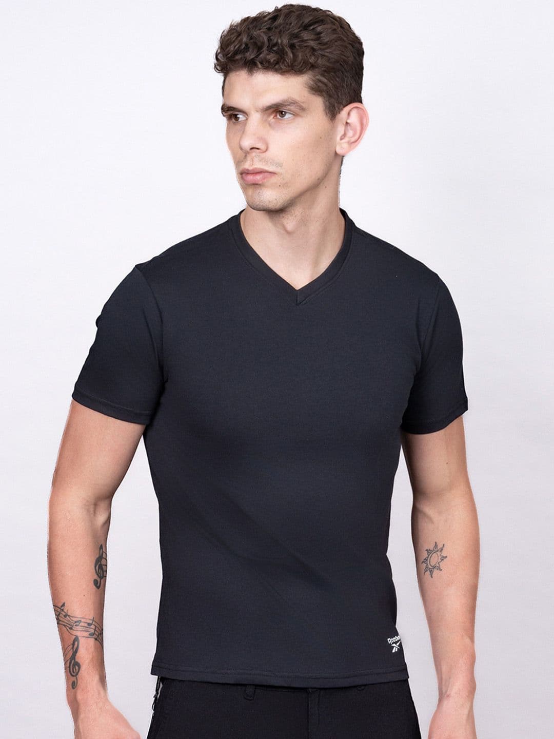 Reebok Logo Detail V-Neck Lounge T-shirt - view 1
