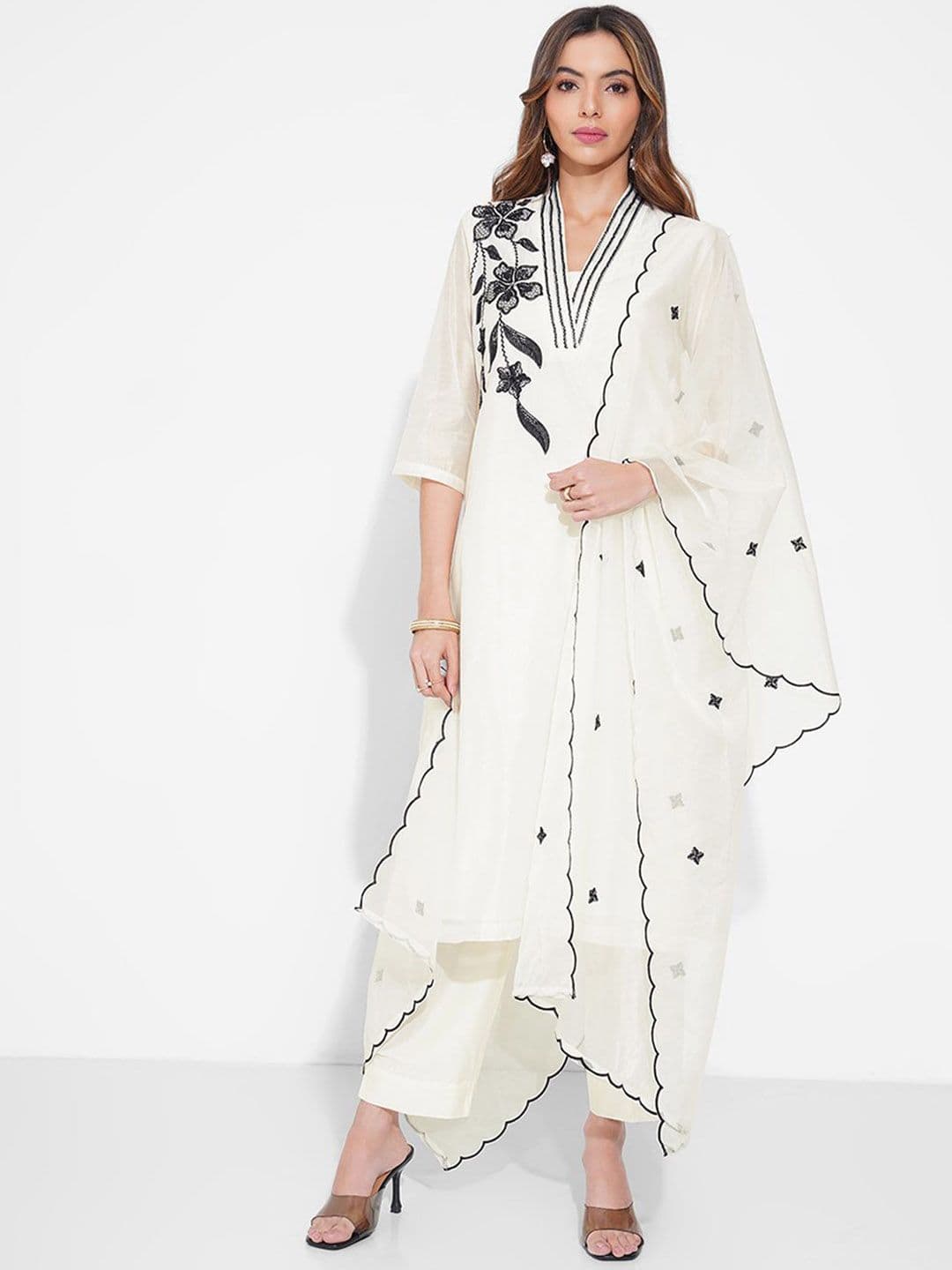 RANGMANCH BY PANTALOONS Floral Embroidered V-Neck Straight Kurta With Trousers & Dupatta - view 1