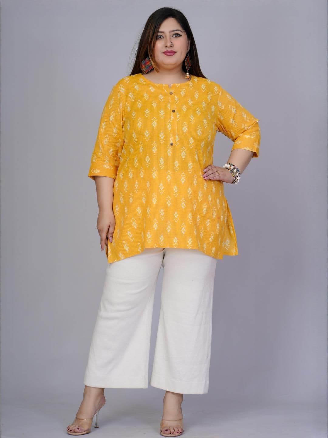 VASAVI Women Yellow Cotton Kurtas - view 1