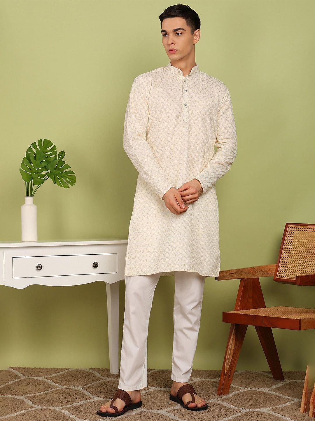 FUBAR Geometric Embellished Thread Work Mandarin Collar Straight Kurta - view 1