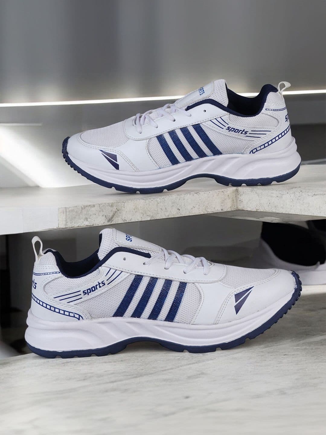 Spotwalk Men Striped Round Toe Lace-Ups Running Shoes - view 1