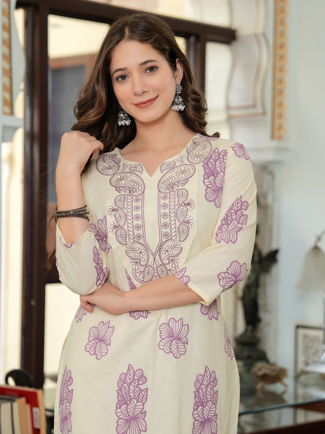 Koito Women Floral Daily Cotton Straight Kurta - view 1