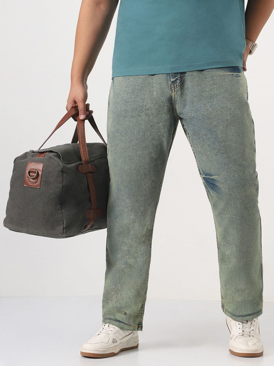 Urbano Plus Men Ice Blue Straight Fit Heavy Fade Washed Stretchable Jeans - view 1