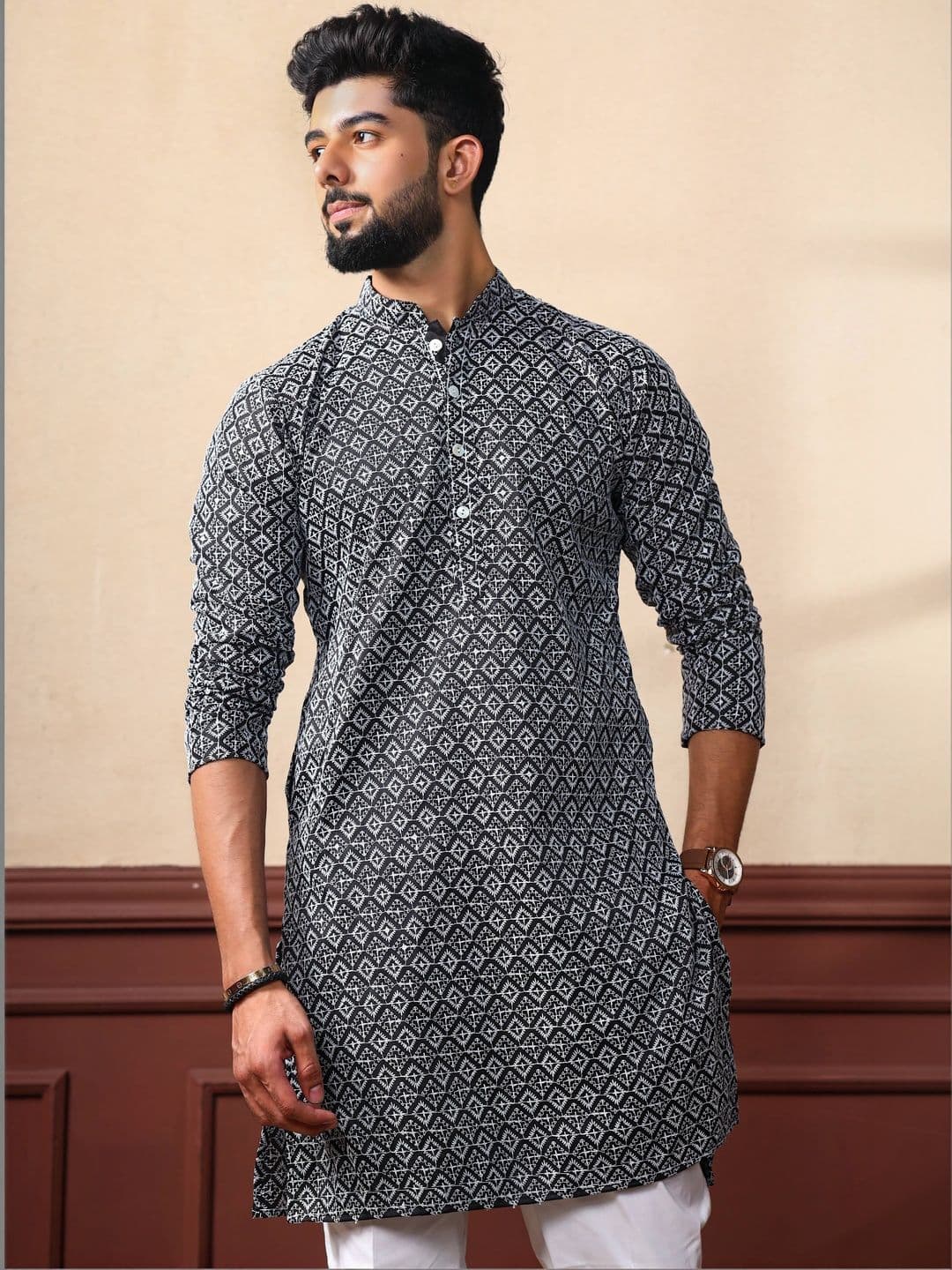 lucknowi Men Printed Thread Work Handloom Kurta - view 1