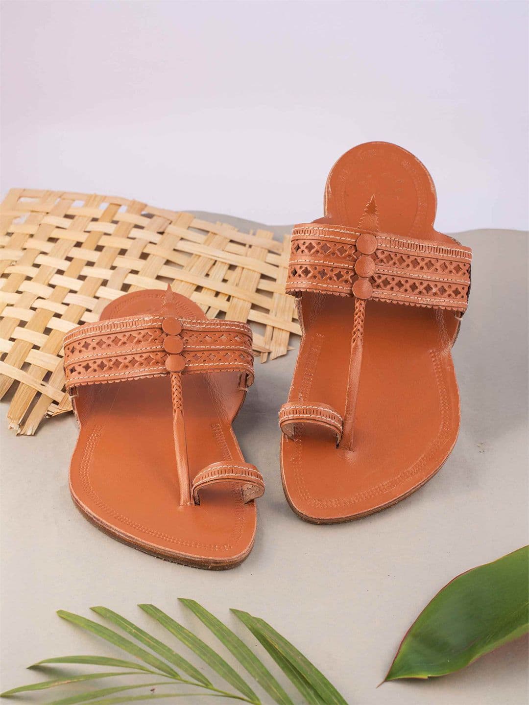 House of Pataudi Men Leather Kolhapuri Sandals - view 1